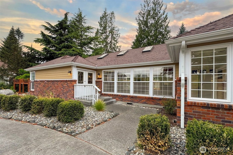 132 Madigan Road photo 2
