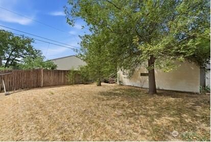 310 E 3rd Avenue photo 30