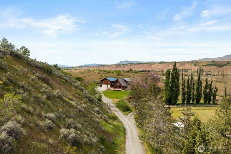 134 Thorburn Lane photo 40