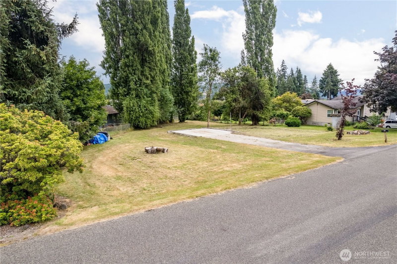 101 Sandwood Drive photo 2