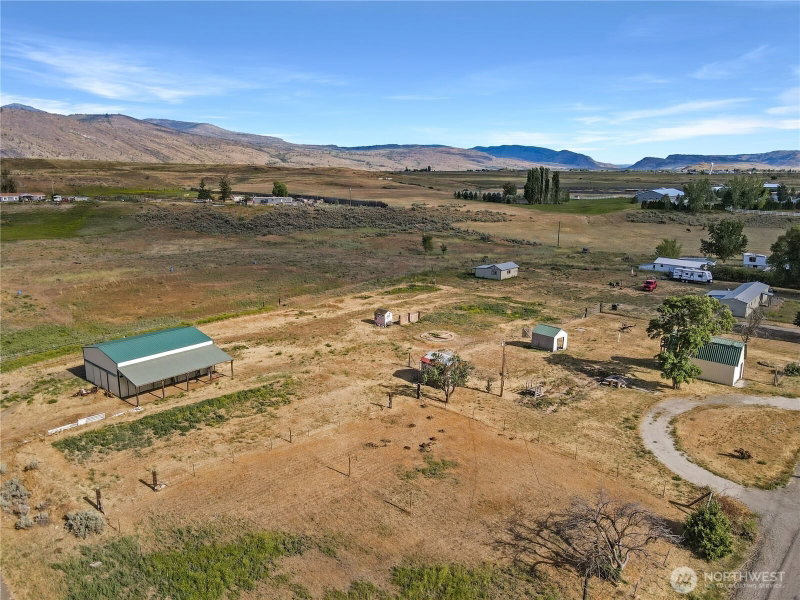 232 Greenacres Road photo 2