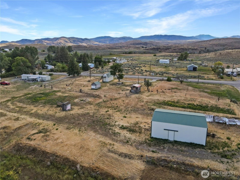 232 Greenacres Road photo 16
