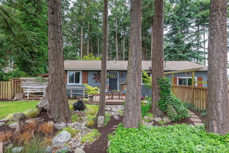 1013 Carl Avenue photo 2