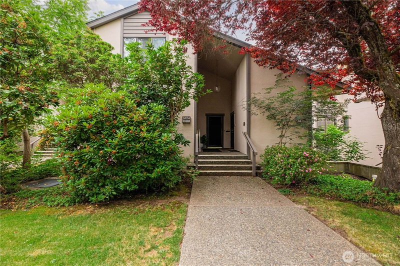 1624 NE 140th Street #M5 photo 2