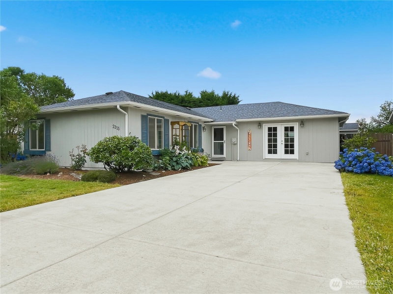 2315 Jennifer Place photo 1