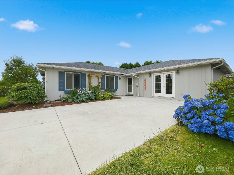 2315 Jennifer Place photo 2