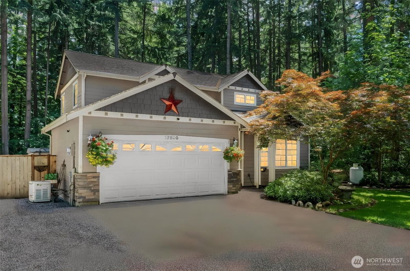 17826 Overlake Court SE photo 2