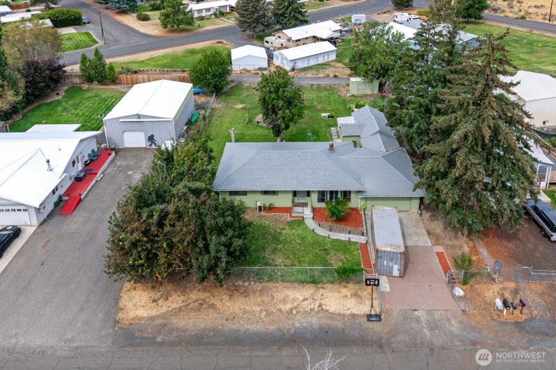 156 Warden Avenue NW photo 1