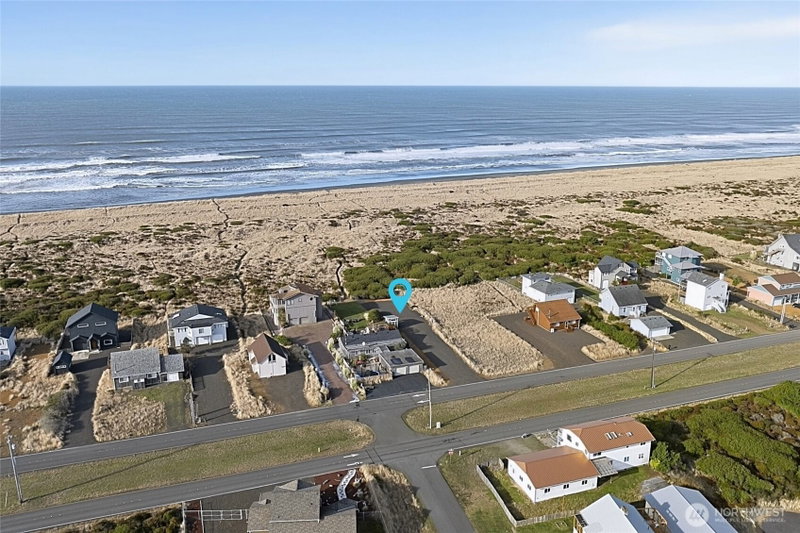 1097 Ocean Shores Boulevard SW photo 2