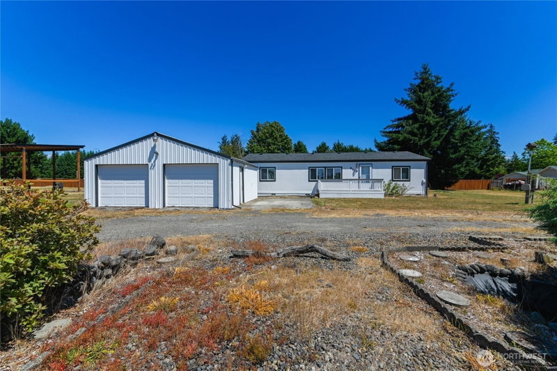 8619 180th Way SW photo 2