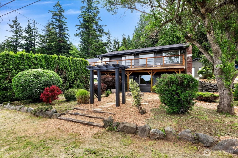 2536 Island View Lane photo 1