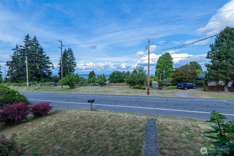 5806 Commercial Avenue photo 25