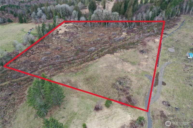 4 Hagen Road photo 1