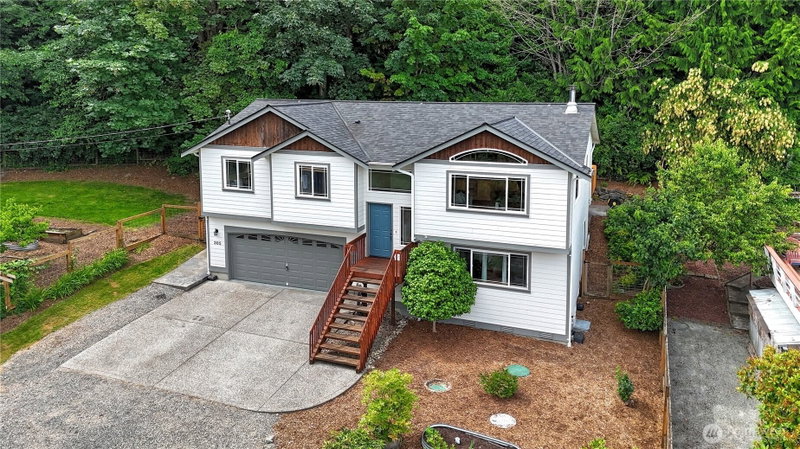 305 Baker Way photo 2