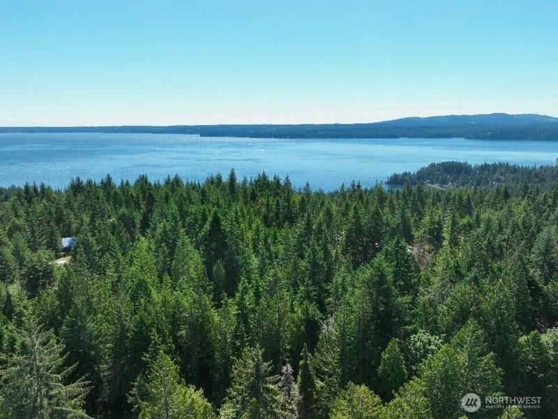 1400 Sunrise Road photo 1
