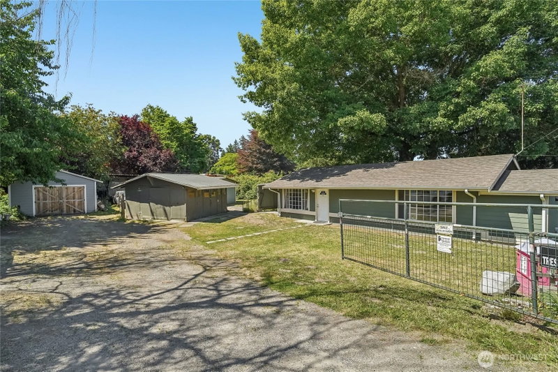 7214 River Road E photo 1