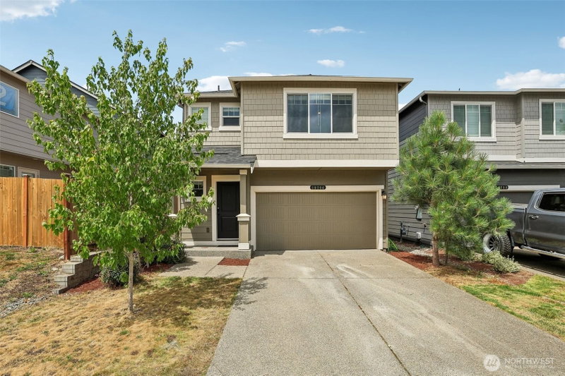 18784 108th Avenue E photo 1