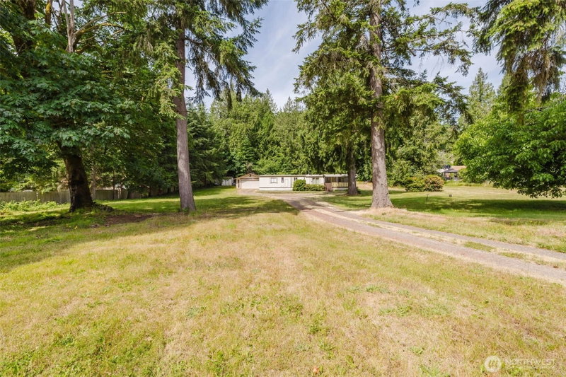 11435 Ogle Road NE photo 2