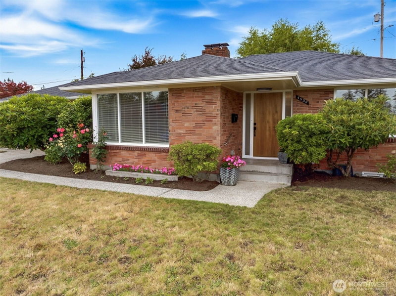 4832 Rucker Avenue photo 2