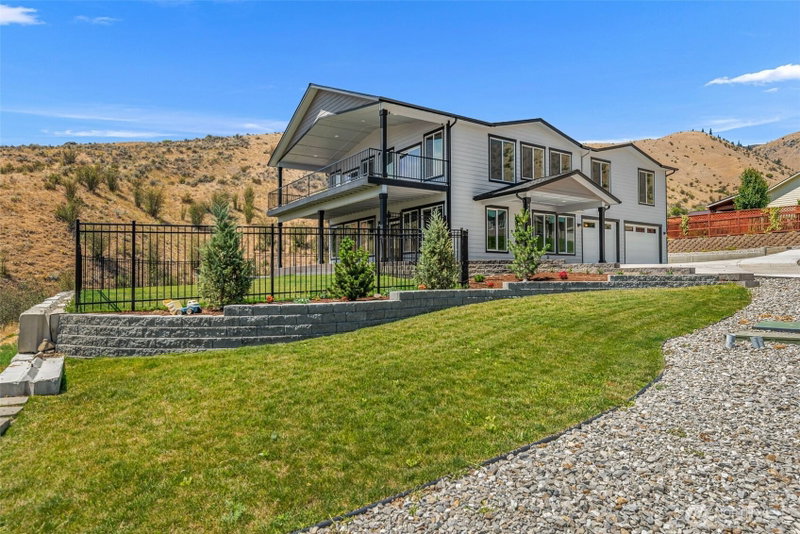 9971 Saska Way photo 2