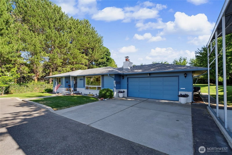 1313 Castlerock Avenue photo 2