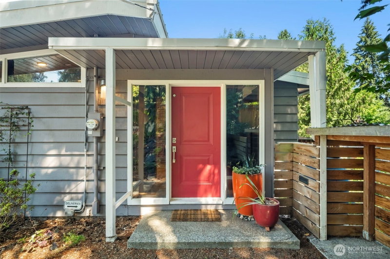 18750 12th Avenue NE photo 2