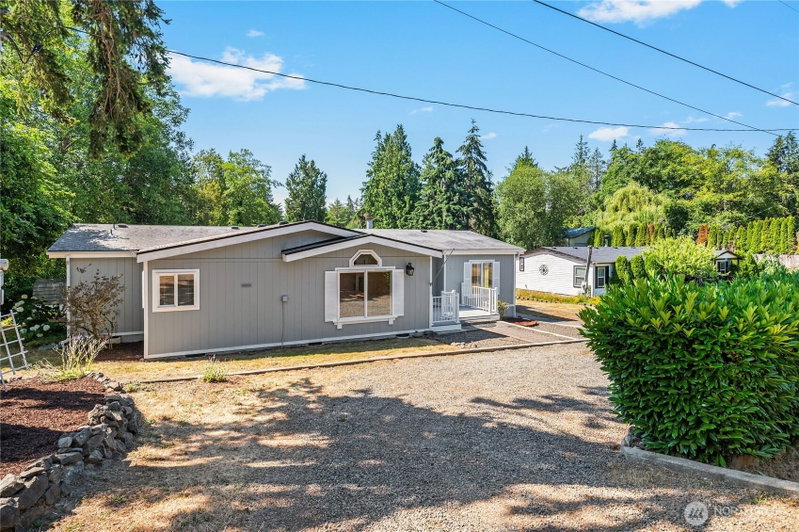 12591 NE Douglas Drive photo 2