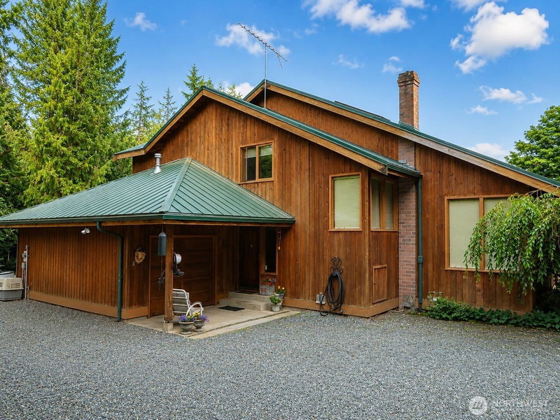 22908 Bassett Road photo 1