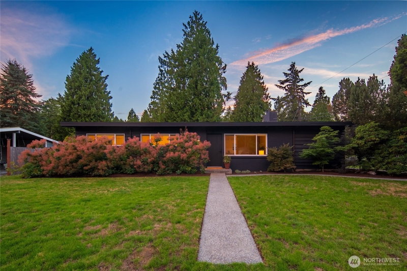 18751 60th Avenue NE photo 1