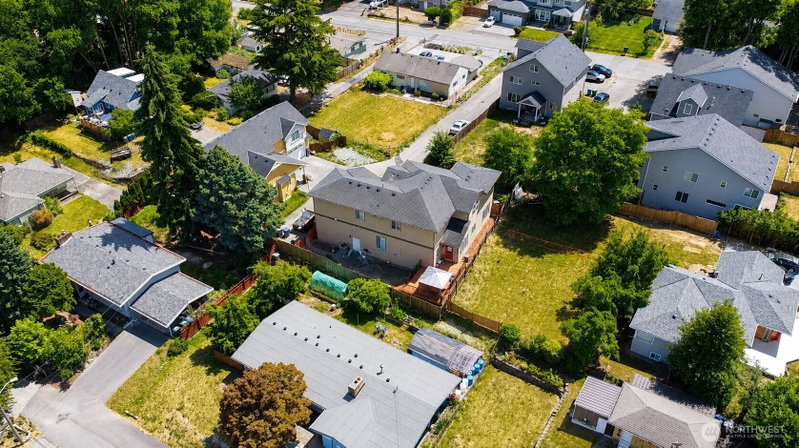 2914 S 135th Street photo 20