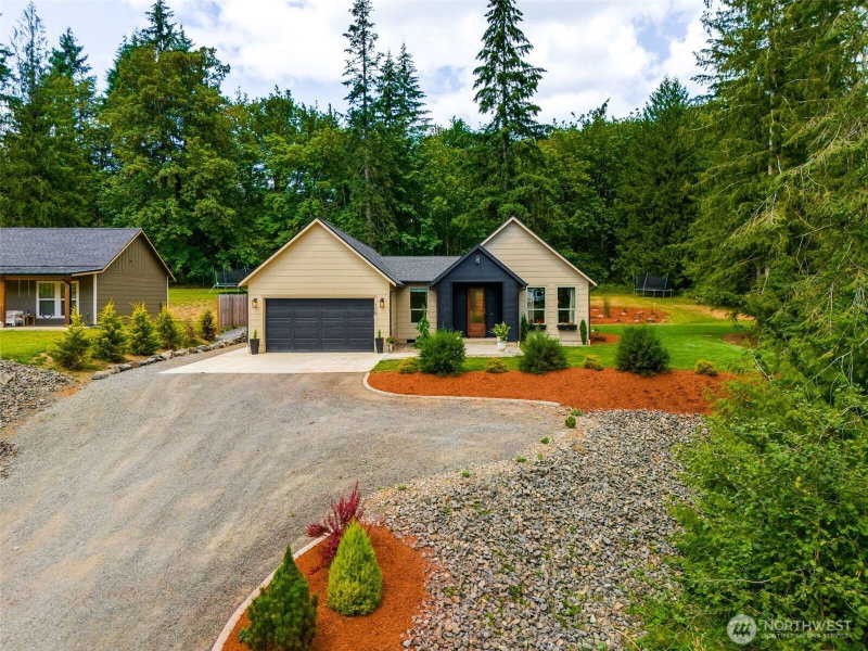 108 Lily Lane photo 2