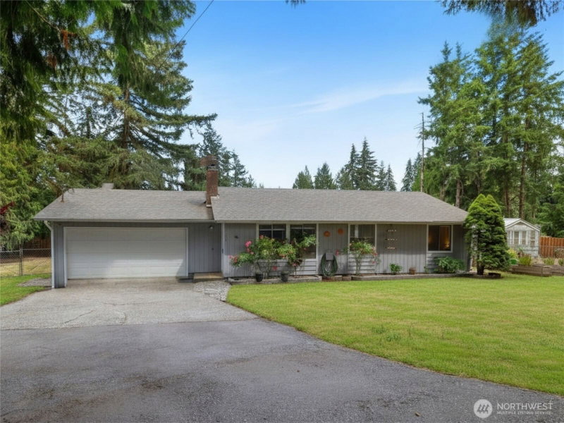7544 Greenridge Street SW photo 1