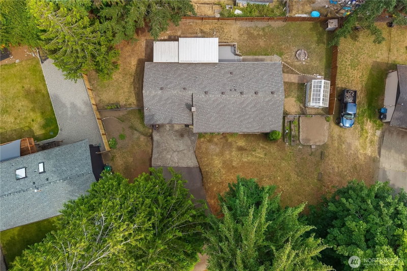 7544 Greenridge Street SW photo 2