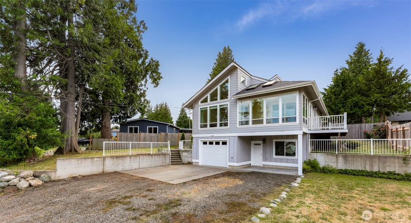 4487 Moresby Way photo 2
