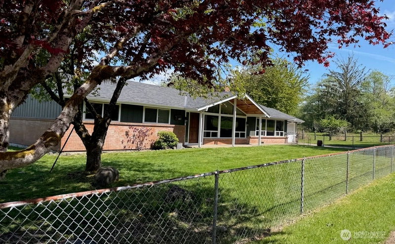 461 Fern Hill Road photo 1
