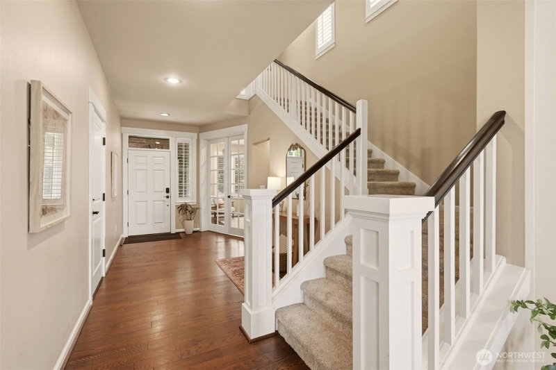19318 111th Place NE photo 2