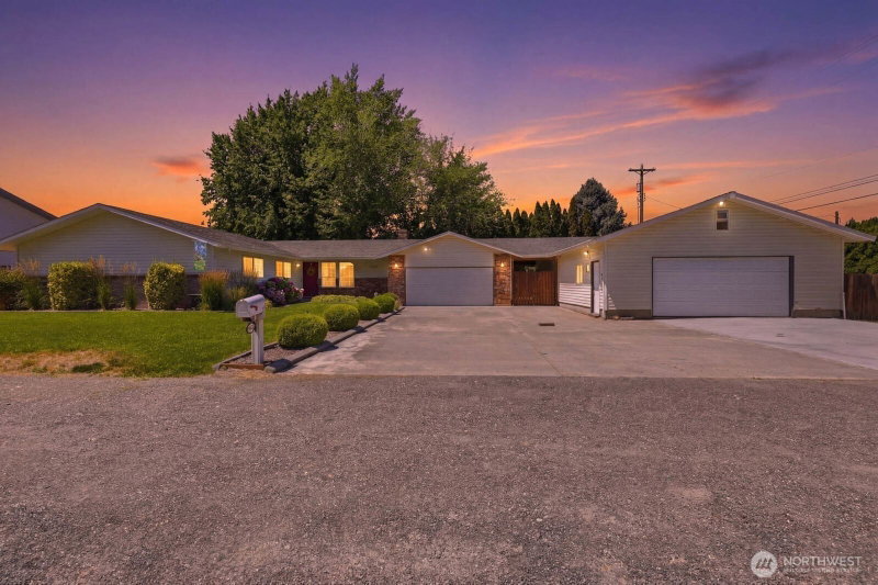 2220 Road 92 photo 2