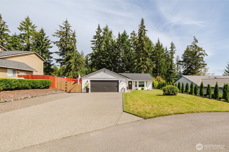 171 E Skylark Court photo 2