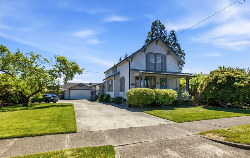 1718 Langdon Street photo 2