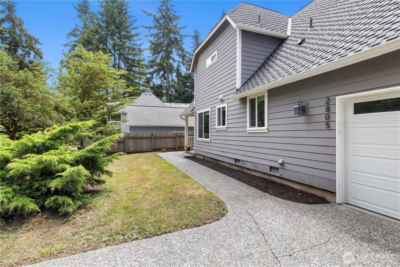 2805 York Road photo 2