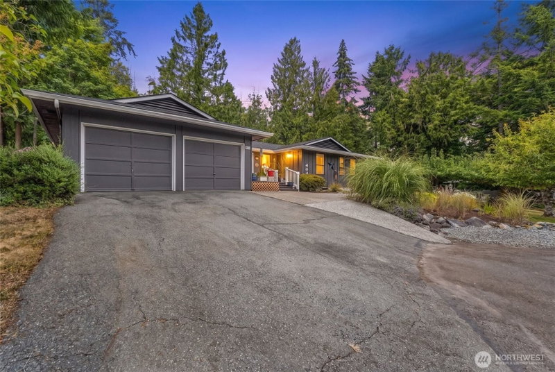 404 Nooksack Place photo 2