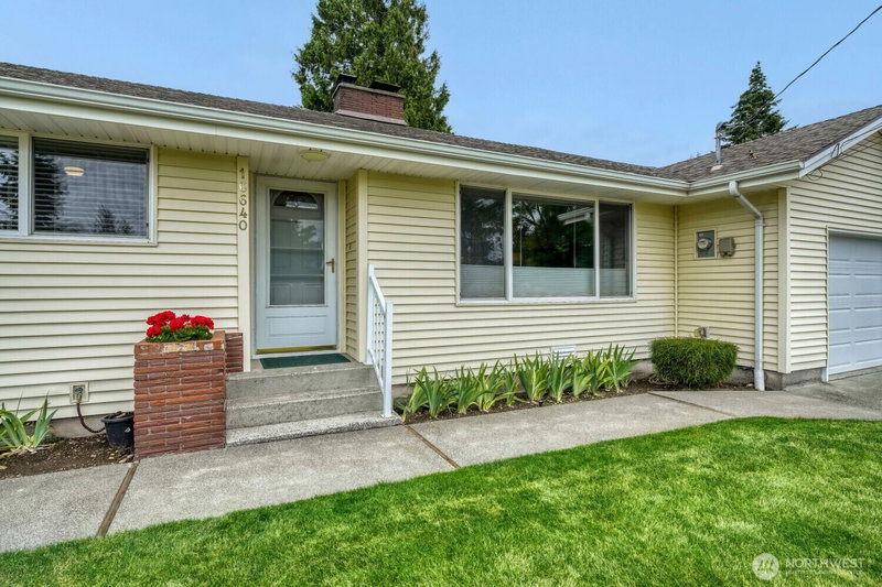 16640 40th Avenue S photo 1