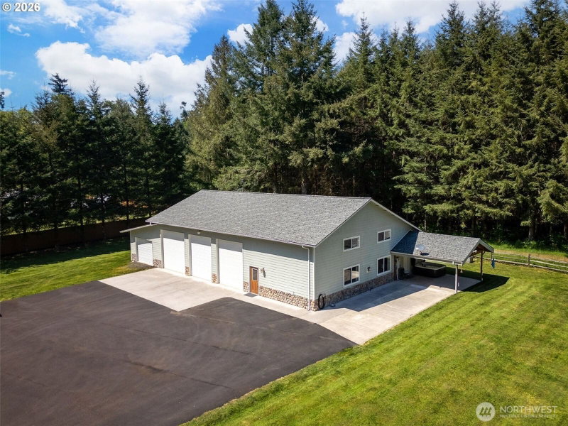 112 Chapman Road photo 1