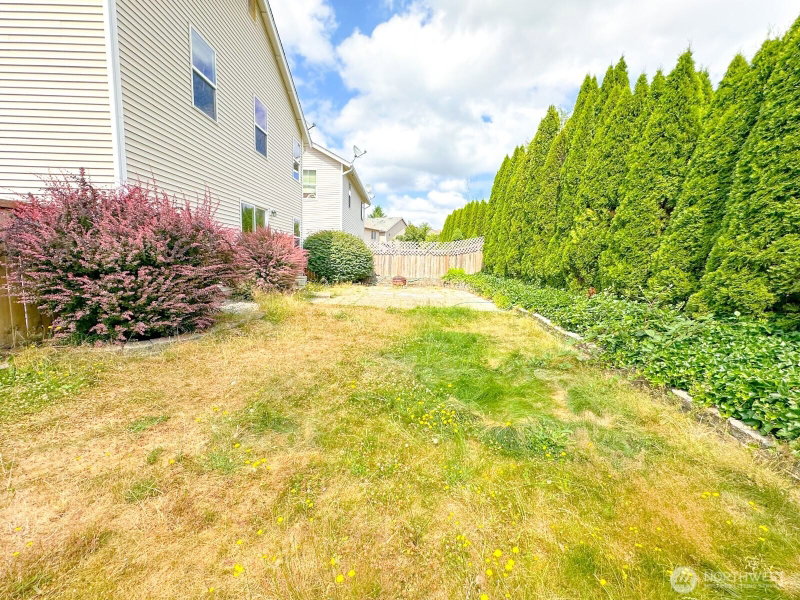 17929 Silver Creek Avenue E photo 28