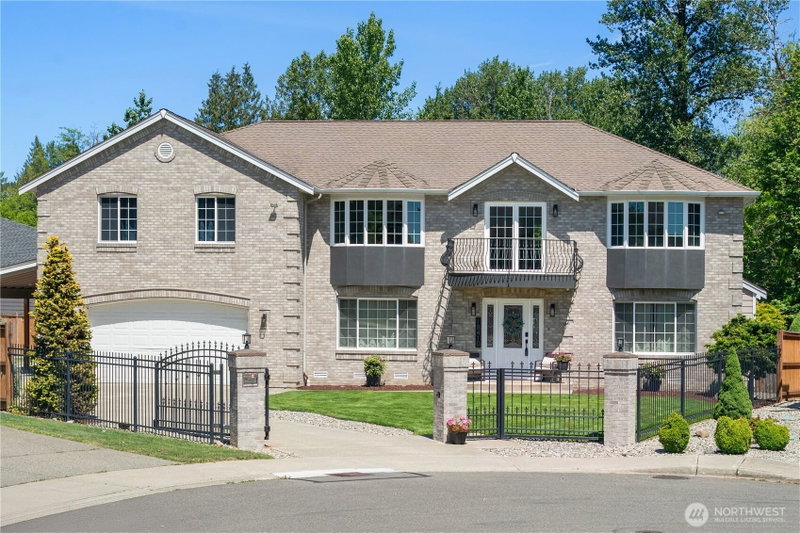18410 102nd Street Ct E photo 2