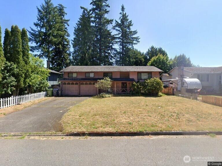 9031 46th Drive NE photo 1