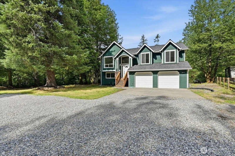 18313 437th Drive SE photo 2