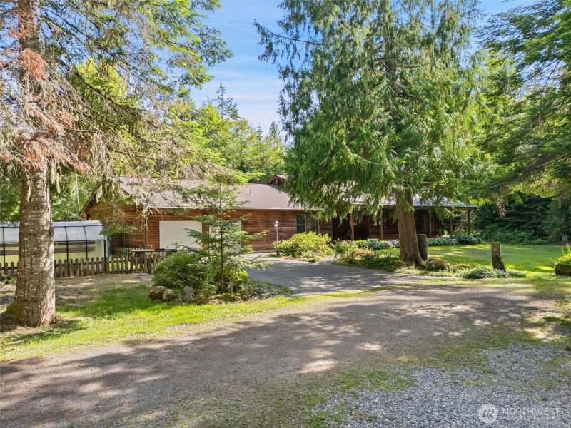 25 Lostwood Lane photo 2