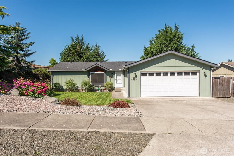 1201 Elk Loop photo 1