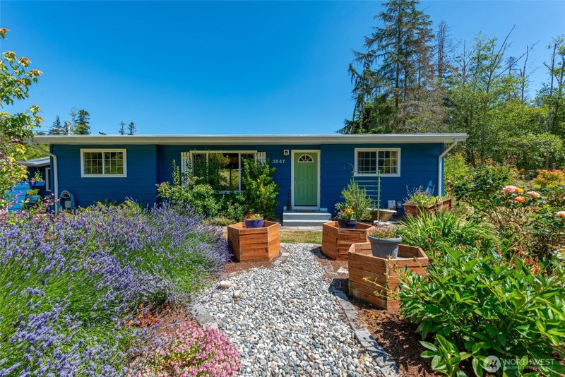 3547 Smugglers Cove Road photo 2